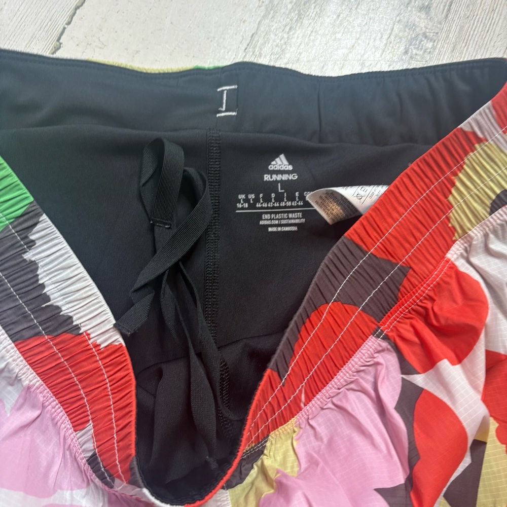 Adidas x Marimekko 2-in-1 Running Shorts Size Large - Picture 6 of 10